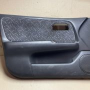 Обшивка двери передней левой (дверная карта) для Nissan Primera P11