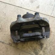 Суппорт передний правый для Opel Omega B