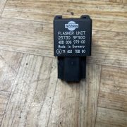 Реле поворотов для Nissan Serena I (C23)