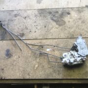 Замок двери передней правой для Nissan Primera P11