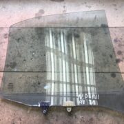 Стекло двери задней левой для Nissan Primera P11