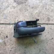 Ручка внутренняя задняя левая для Nissan Primera P11