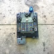 Блок предохранителей для Nissan Primera P11