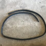 Уплотнитель двери передней левой для Nissan Primera P11