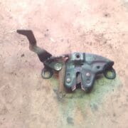 Замок капота для Nissan Primera P11