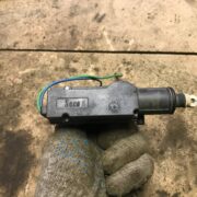 Активатор (привод) замка двери для Nissan Primera P11