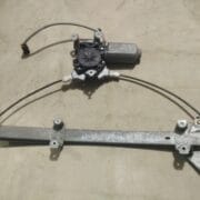 Моторчик стеклоподъемника передний правый для Nissan Primera P11