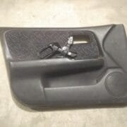 Обшивка двери передней левой (дверная карта) для Nissan Primera P11