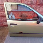 Личинка дверного замка для Nissan Primera P11