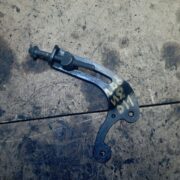 Кронштейн генератора для Nissan Primera P11