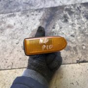 Повторитель передний левый для Nissan Primera P10