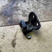 Петля двери задней левой для Nissan Primera P10