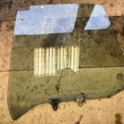 Стекло двери задней левой для Nissan Primera P10