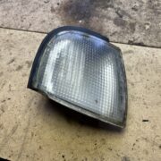 Поворотник правый для Nissan Primera P10