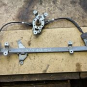 Стеклоподъемник передний правый для Nissan Primera P10