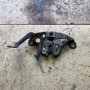 Замок капота для Nissan Primera P10