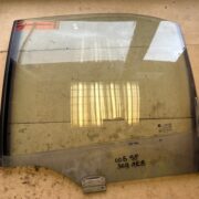 Стекло заднее для Opel Omega B