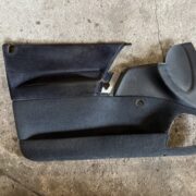 Обшивка двери передней левой (дверная карта) для Opel Omega B