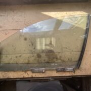 Стекло двери передней левой для Opel Omega B