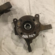 Ступица передняя левая для Renault Laguna I