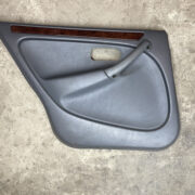 Обшивка двери задней левой (дверная карта) для Rover 400 HH-R