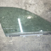 Стекло двери передней правой для Renault Laguna I