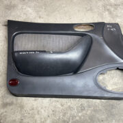 Обшивка двери передней левой (дверная карта) для Mazda Xedos 6 I