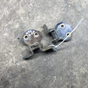 Петля двери передней правой для Mazda Xedos 6 I