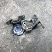 Петля двери передней левой для Mazda Xedos 6 I