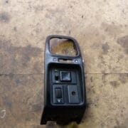 Джойстик регулировки зеркал для Nissan Primera P10