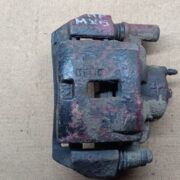 Суппорт передний правый для Mazda Premacy III