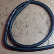 Уплотнитель двери передней правой для Rover 400 HH-R