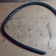 Уплотнитель двери задней левой для Rover 400 HH-R