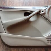 Обшивка двери передней левой (дверная карта) для Rover 400 HH-R