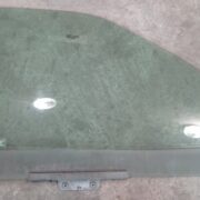 Стекло двери передней правой для Ford Escort 5