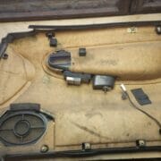 Обшивка двери передней левой (дверная карта) для Mazda 626 GE