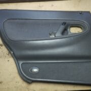 Обшивка двери задней левой (дверная карта) для Mazda 626 GE