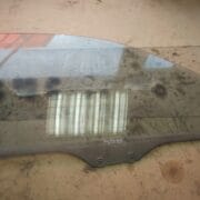 Стекло двери передней правой для Mazda 626 GE