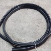 Уплотнитель двери передней правой для Rover 200 R3