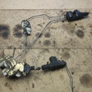 Замок двери передней левой для Nissan Primera P10