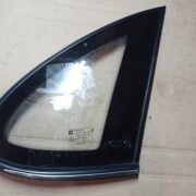 Стекло кузовное боковое правое для Opel Vectra B