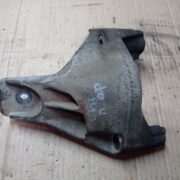 Кронштейн для Opel Vectra B