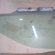 Стекло двери передней правой для Opel Vectra B