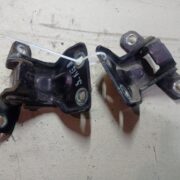 Петля двери задней левой для Mazda 626 GE