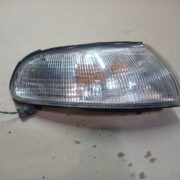 Поворотник правый для Mazda 626 GE