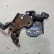 Петля двери задней правой для Mazda 626 GE