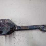 Кронштейн крепления панели крепления облицовки (телевизора) для Mazda 626 GE