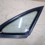 Стекло кузовное боковое правое для Mazda 626 GE