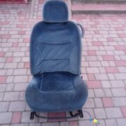 Сиденье переднее правое для Renault Scenic I
