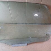 Стекло двери задней левой для Opel Vectra B